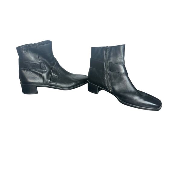 ECCO Black Leather Ankle Boots Size 40 (9-9.5) Buckle Strap Low Heel comfort - Picture 10 of 11
